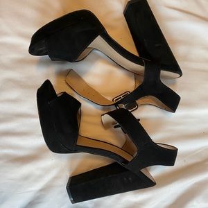 Mix no 6 chunky heels size 8.5